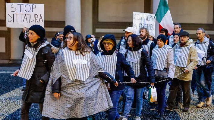 Anpinazionale's tweet photo. La vergogna dell'ignoranza 

https://t.co/wC0L1yxvgD https://t.co/Q2OxlQ4Tdj