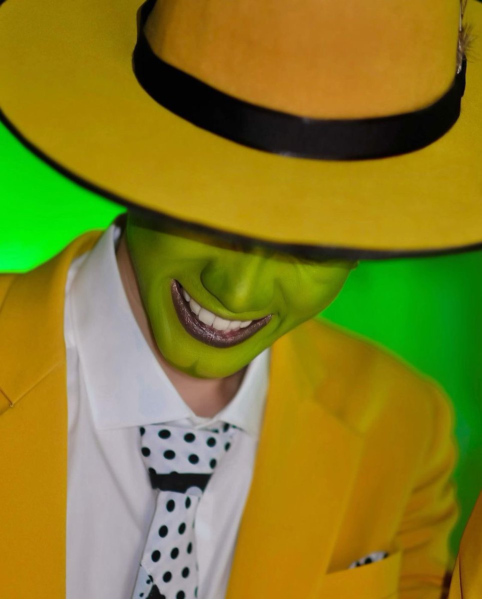 offguning's tweet photo. OMG OFF AS THE MASK https://t.co/4Iv8UKxtGN