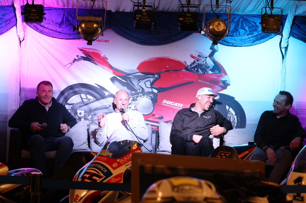 AthloneEvents's tweet photo. “Not many people know this but…” … what happens at a legends event, stays at a legends event. But our guests heard plenty of funny stories from our Legends, that’s for sure! 🤣👌🏼😜 https://t.co/UTxony0ojN