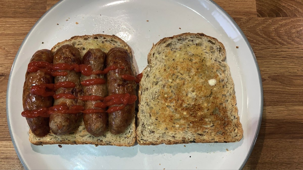 Sidthepainter's tweet photo. Me, I prefer brown sauce. But this is for my daughter, so red it is.
#SidsCafe https://t.co/fNV08e5p5f