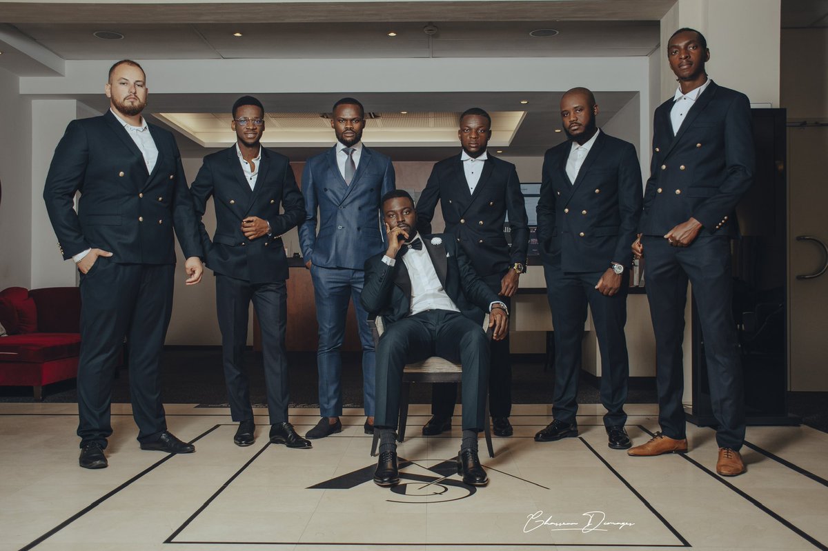 marfilegno's tweet photo. Bonjour ma TL, je sais que beaucoup d’entre vous l’ignorent mais je suis aussi photographe de mariages. Je me déplace dans toute la France 📸. 

Un RT svp, mon futur client est peut-être dans vos TL 🙌🏾🧏🏾‍♂️ https://t.co/jiJxvArSjG