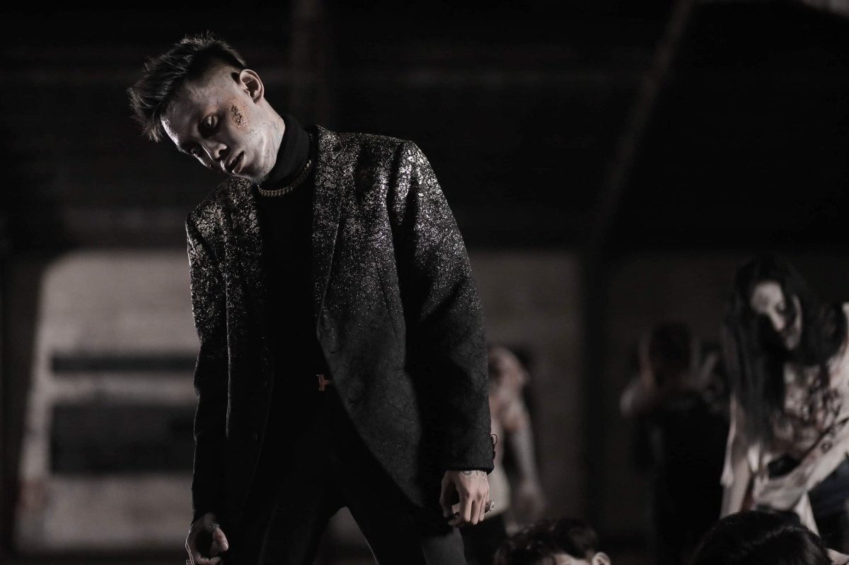 skustacleezy16's tweet photo. New MV out now!!! 🙏🏻

Skusta Clee x gloc-9 - KARMA ( Official Music Video ) 

https://t.co/fqFFOcKGRL

https://t.co/fqFFOcKGRL

https://t.co/fqFFOcKGRL https://t.co/yBxGMUSaaW