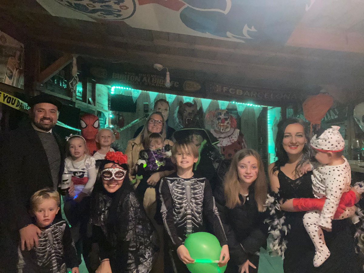 suepirrie's tweet photo. @SundayBrunchC4 happy Halloween. This is the Pirrie family all 16 of us dressed up for Halloween 🎃 https://t.co/YHWEdo3jfU