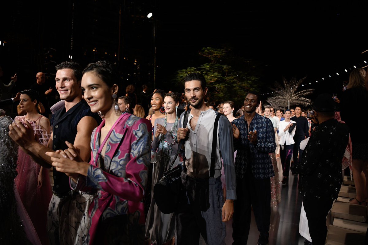 armani's tweet photo. Elegant menswear from the SS22 collection walked the runway of the #GAOneNightOnly Dubai fashion show. Casual separates with an effortless style in classic Giorgio Armani shades were complemented by the occasional pop of colour.

Credits: @stefanoguindani and @germanlarkin https://t.co/blKpFNFNKV