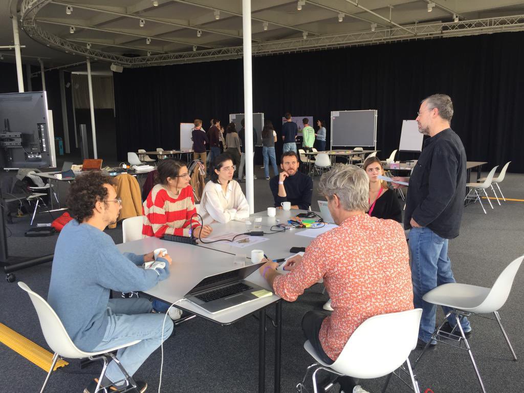 EPFL_SPS's tweet photo. Inventer des scénarios pour un futur désirable à l’Imaginarium avec GEHT @horizon_talk et @EPFL_SPS .
Merci au conférencier et aux  mentor.e.s https://t.co/H8gqnDsww5