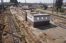 @adamhousley That’s exactly what happens here in South Africa. Now they’ve begun striping the actual rail system!!