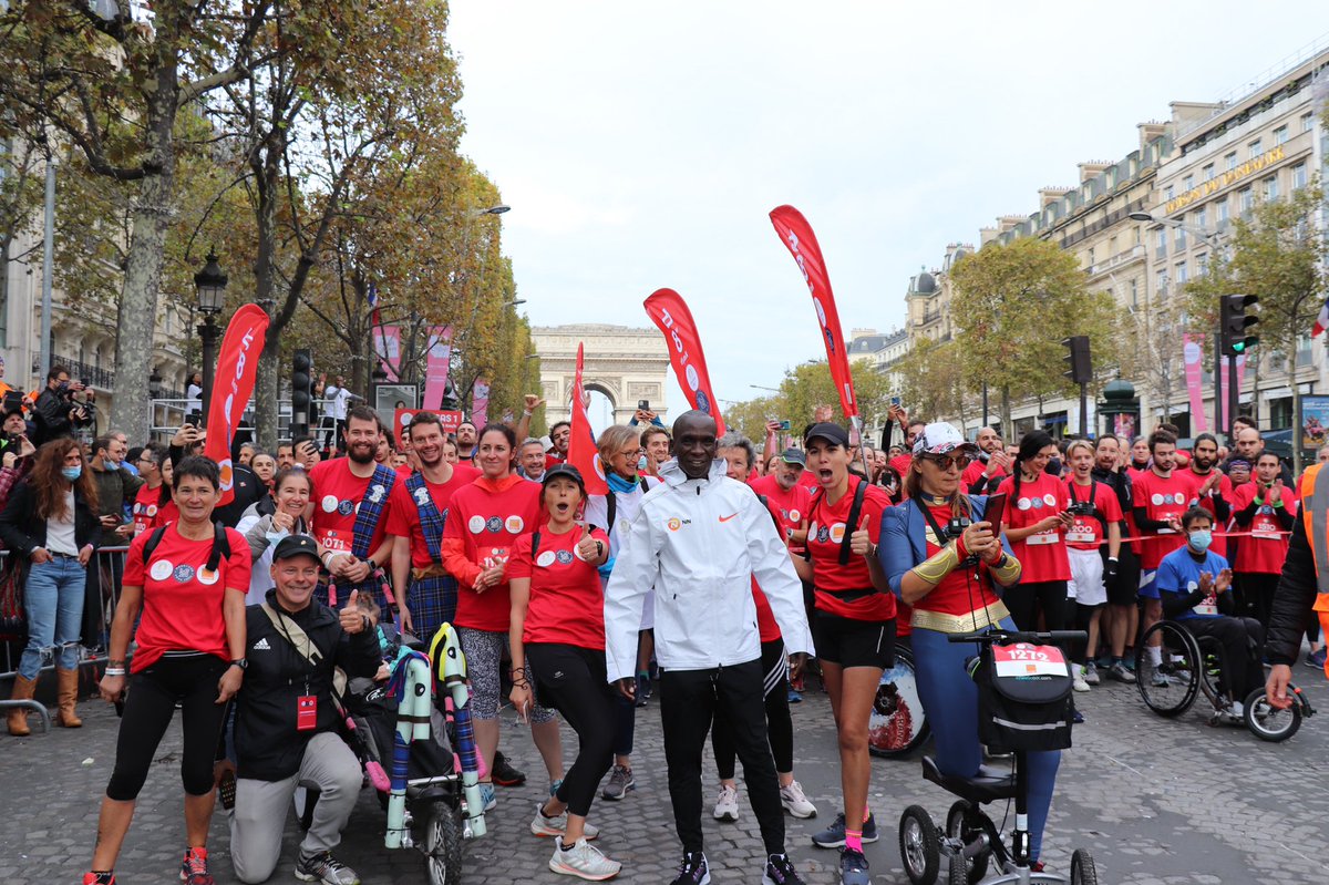 Comité Paralympique et Sportif Français (@fraparalympique) on Twitter photo 𝗟𝗲 𝗺𝗮𝗿𝗮𝘁𝗵𝗼𝗻 𝗽𝗼𝘂𝗿 𝘁𝗼𝘂𝘀 !
Ce matin, des milliers de participants ont tenté de battre <a href="/EliudKipchoge/">Eliud Kipchoge - EGH🇰🇪</a> ⚡ sur une course de 5 Km
Émotions assurées 🤩
#Paris2024 𝗟𝗲 𝗺𝗮𝗿𝗮𝘁𝗵𝗼𝗻 𝗽𝗼𝘂𝗿 𝘁𝗼𝘂𝘀 !
Ce matin, des milliers de participants ont tenté de battre <a href="/EliudKipchoge/">Eliud Kipchoge - EGH🇰🇪</a> ⚡ sur une course de 5 Km
Émotions assurées 🤩
#Paris2024