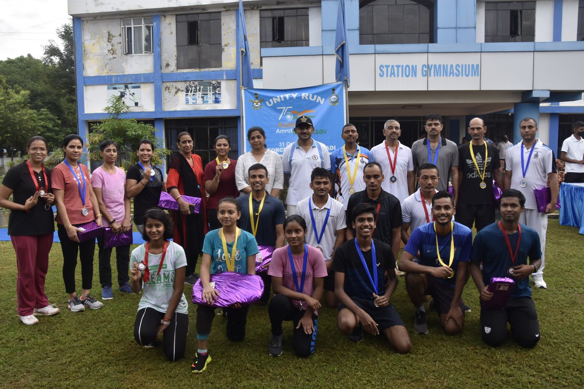 Def_PRO_Chennai's tweet image. ‘Mini Marathon’ organised #NationalUnityDay2021 at Air Force Station, Avadi.
Air Cmde S Sivakumar, AOC, Air Force Station, Avadi, flagged off the run.
#RashtriyaEktaDivas #EkBharatShreshthaBharat 
@IAF_MCC @DefenceMinIndia @SpokespersonMoD  
@pibchennai #AzadiKaAmritMahotsav