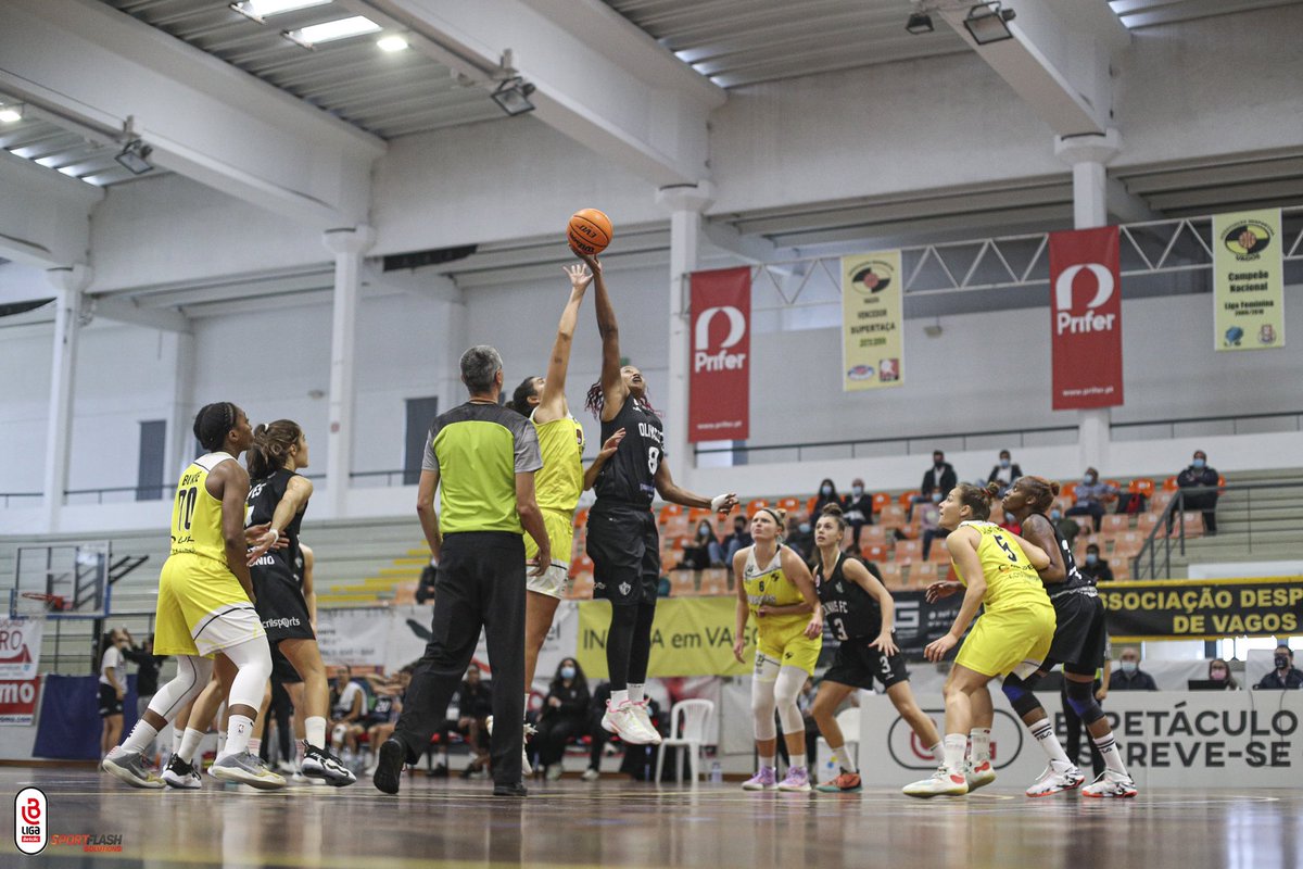 fpbasquetebol's tweet photo. 🏀 @advagos3 86-72 @olivais 
🏆 𝐋𝐢𝐠𝐚 𝐁𝐞𝐭𝐜𝐥𝐢𝐜 𝐅𝐞𝐦𝐢𝐧𝐢𝐧𝐚 (6.ª jornada)
📍 Pavilhão Municipal de Vagos
⭐ @devbrooks22 (26pts, 9res, 2rb)
📊 https://t.co/8cDstMG5EV

#SomosBasquetebol #LigaBetclic https://t.co/NBnjBqh6nE