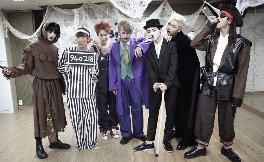 DI0RY00NKI's tweet photo. missing bts halloween dance practice :( It's been 4 years alr https://t.co/F4iZFa6x7m
