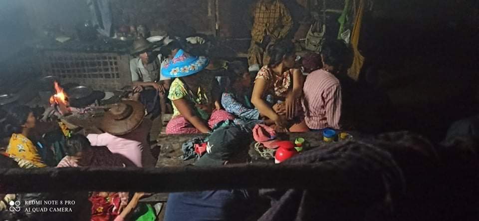 sithu86's tweet photo. Around 100 junta troops raided villages in Mingin Township of Sagaing Region on Tuesday night, forcing hundreds of residents to flee their homes in at least five villages. (Photo: CJ) #WhatsHappeningInMyanmar https://t.co/CnyWseeOgV https://t.co/WD2Ol3Y6gX
