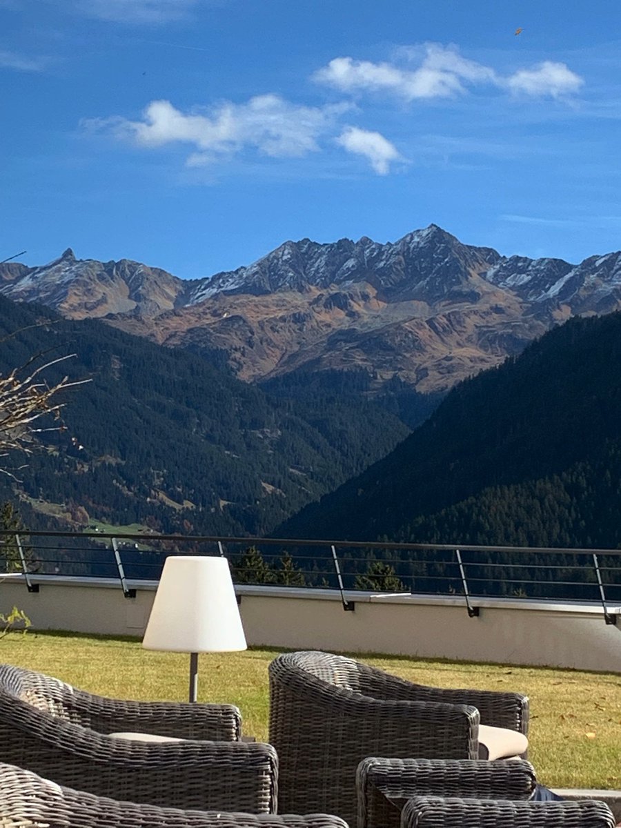 RolandKramer's tweet photo. Was für eine Aussicht #fernblick https://t.co/eK8wx86Cls