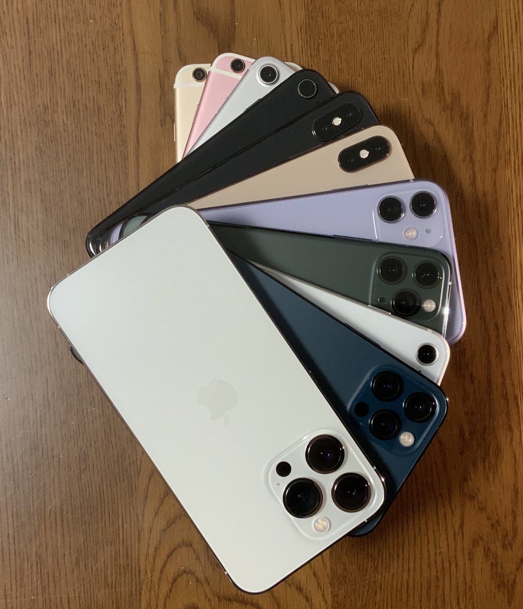 Reflectin's tweet photo. さぁ毎年恒例！

iPhone集めてる19歳です。

今年は張り切って一部ミラーレスで撮りました！

どうよ！

#ガジェット好きと繋がりたい
#Apple
#iPhone
#AppleWatch https://t.co/bKvPhZ2trA