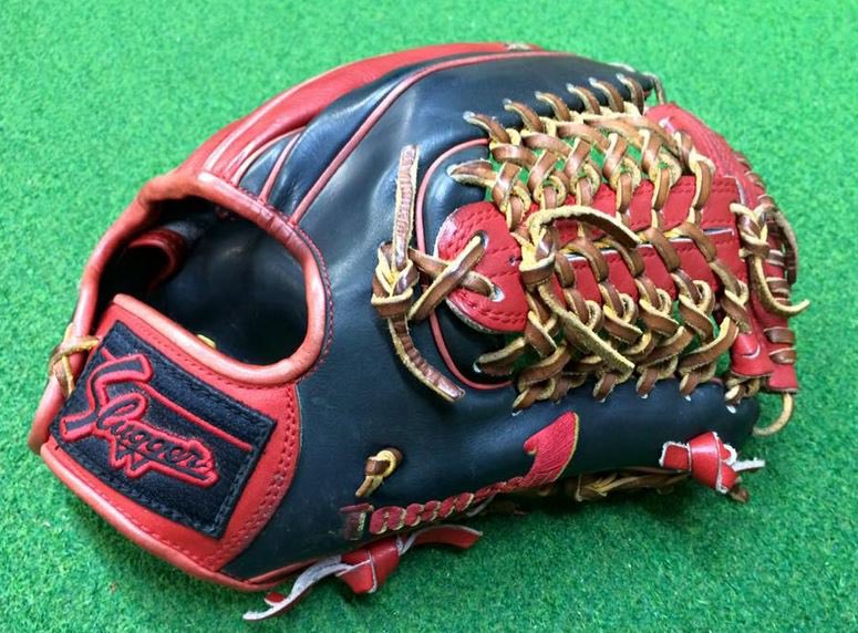 SharkSlugger's tweet photo. スラッガー戦士がまた一人…
鳥谷選手、沢山の勇気をありがとうございました😭
#鳥谷敬
#久保田スラッガー
#M00
#T1
#6PSM
#Nikebaseball https://t.co/tTO9kaB1Ey