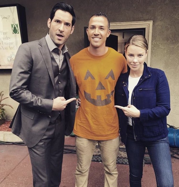 Tom_EllisFans's tweet photo. #LuciferFlashback on the #Lucifer set w/ this awesome picture of #TomEllis @tomellis17 #LaurenGerman &
#madisonclavon
Happy #Halloween 🔥🎃🔥👻🔥 https://t.co/RQJn2eUdJV