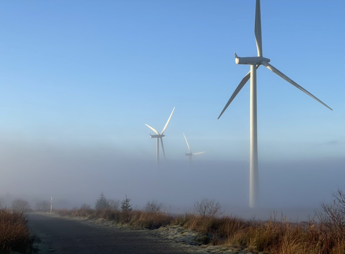 HolleySamuel's tweet photo. @Visit_Whitelee windmills in the sky #whitelee https://t.co/ZfrK2o2OR1