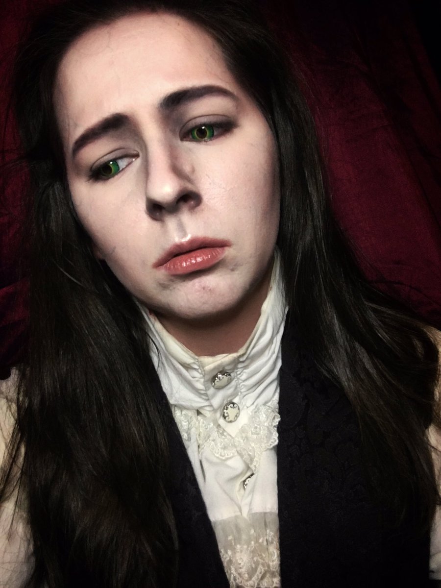 countstgermain_'s tweet photo. 「I’m flesh and blood, but not human…」
——
Happy Halloween!! First time cosplaying Louis! It was really fun to mould my face into Brad Pitt’s ❤️🎃✨
If time allows it, I might be Lestat tonight 👀🦇✨
——
#halloween2021 #louisdepointedulac #interviewwiththevampire @AnneRiceAuthor https://t.co/N4zOlSKl77