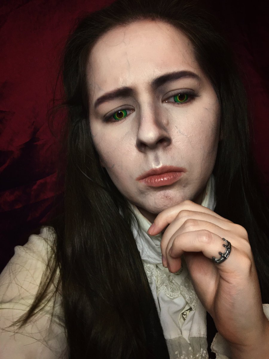 countstgermain_'s tweet photo. 「I’m flesh and blood, but not human…」
——
Happy Halloween!! First time cosplaying Louis! It was really fun to mould my face into Brad Pitt’s ❤️🎃✨
If time allows it, I might be Lestat tonight 👀🦇✨
——
#halloween2021 #louisdepointedulac #interviewwiththevampire @AnneRiceAuthor https://t.co/N4zOlSKl77