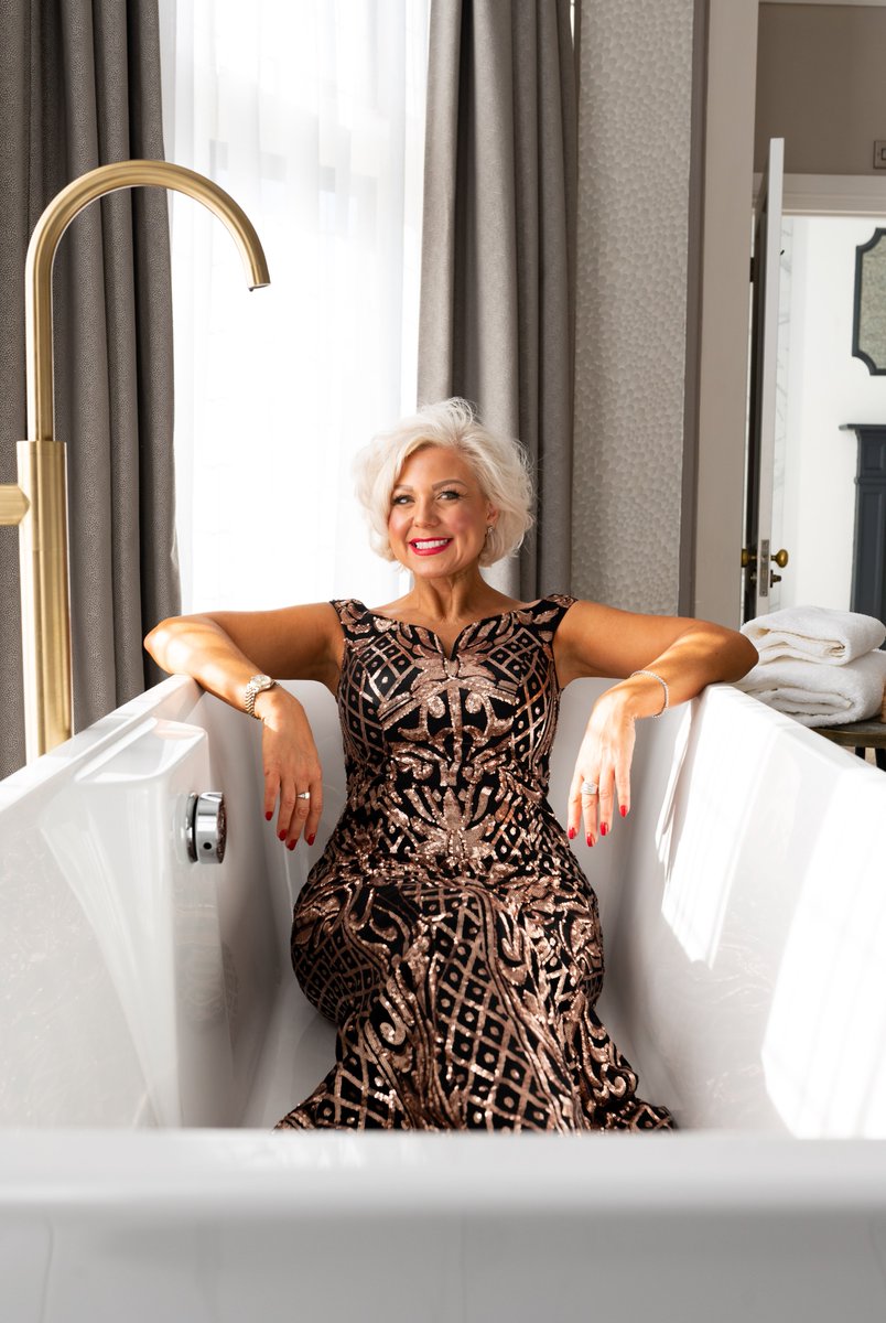 ValeLife's tweet photo. The very gorgeous Nicola Venetia-Steele. Our autumn cover star! #Boutique #Fashion #ValeLife https://t.co/TV9VIBC1VS
