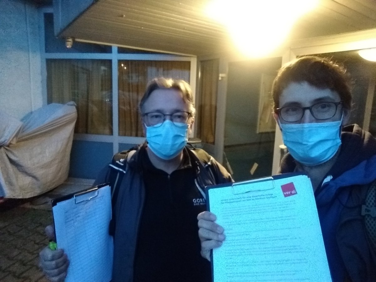 Ver.di-Initiative 500 Euro mehr für die Pflege am Bett im Klinikum Stuttgart.
Unterschriftensammlung im Personalwohnheim Lenzhalde. Dringend überfällige Maßnahme. Parteien, die am 16.11. im Verwaltungsrats des Klinikum nicht dafür stimmen, kommen garantiert in die Hölle...