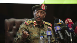 Gen. Abdel-Fattah Buhran's past must be catching up with him. Bashir is not dead and when given an opportunity he will tell all. #SudanProtests  #Sudan #burhan