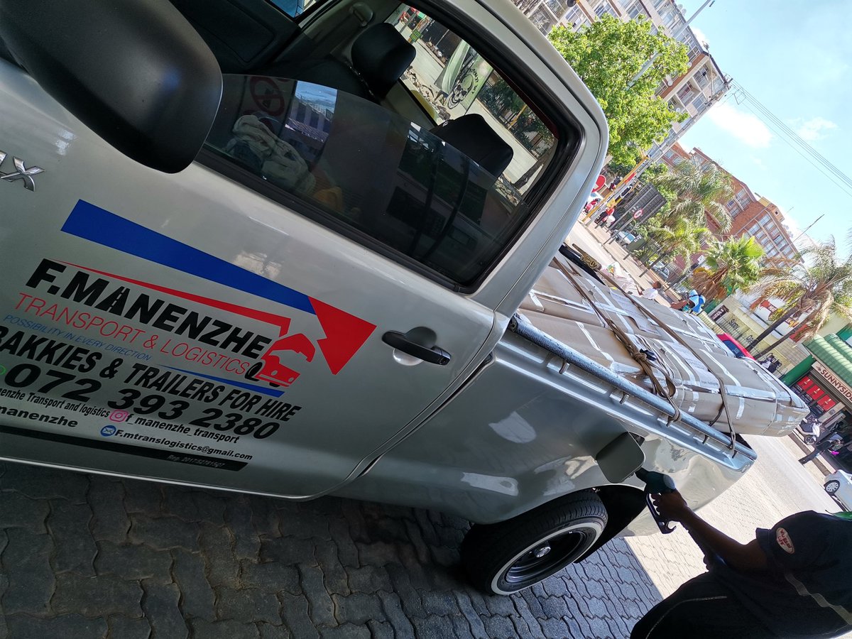 FManenzhe's tweet photo. Pretoria to Venda (Madombidzha)🤟
Ndo wala load yo jenaho Harvard University hafha❗❗😅💪💯
Bakkies and trailers for hire, you can call or whatsapp 0723932380.
We do both short and long distances.
#Gracework🙌
#The_Transport_Guru💀
#F_Manenzhe_Transport_and_Logistics 🔥 https://t.co/Lj5BSsnEfu