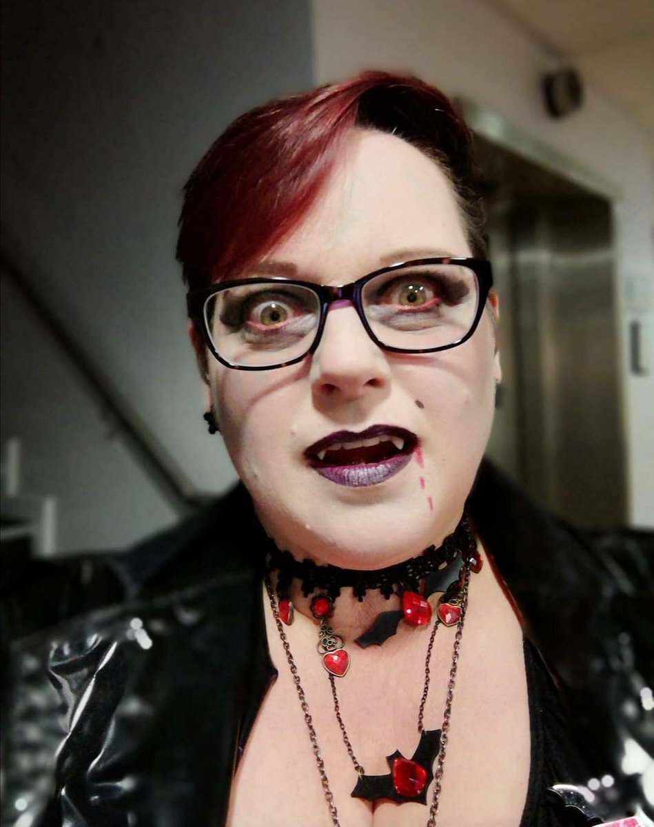 SharonSpinkAct's tweet photo. Happy Halloween everyone. I'll be at my last night at @YMHallowscream in 2073 Maze, ready to scare those of you lucky enough to get a ticket. Have a great night, whatever you're doing.
π π§ββοΈ π» π€‘ π§ββοΈ π§π»ββοΈ β οΈ π¦π€‘π§ββοΈπ
#halloween2021 #hallowscream #YMHallowscream #HappyHalloween2021 https://t.co/b2Rri3Ufzs