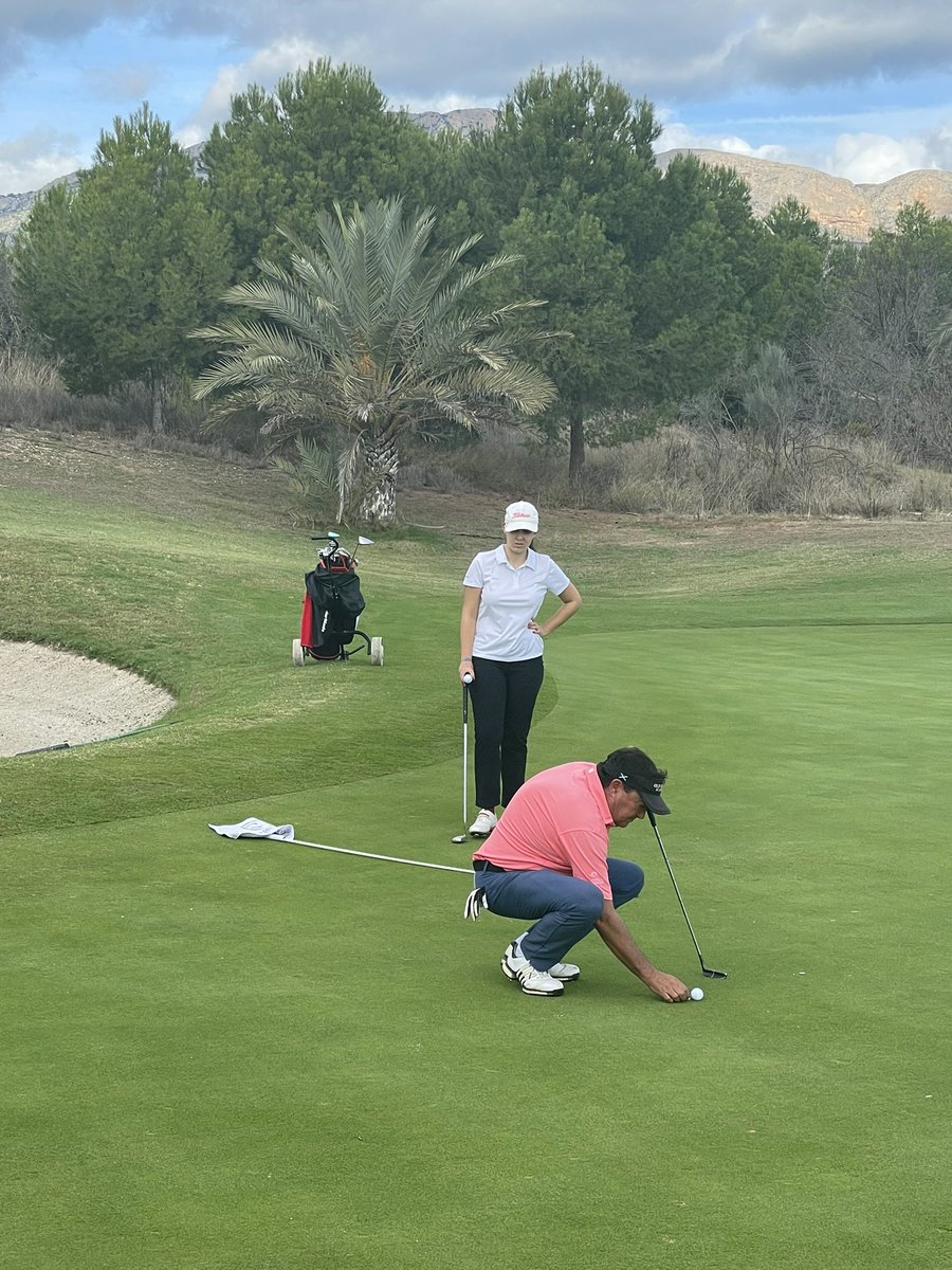 summumgolf's tweet photo. La primera semifinal de la Final Nacional Matchplay Parejas 2021 enfrenta a @GolfVallromanes y #Aravell 

A falta de dos hoyos siguen AS! ⛳️🏆🏌️‍♀️ https://t.co/6eCwoSKDMP