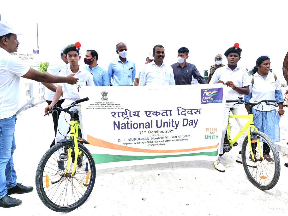 DrLMurugan's tweet image. On the occasion of #NationalUnityDay2021, along with people of #Lakshadweep paid tribute to #IronMan of India Sardar Vallabhbhai Patel.
Also participated in #RashtriyaEktaDiwas cycle rally at Agatti Island, Lakshadweep.

#AzadiKaAmritMahotsav