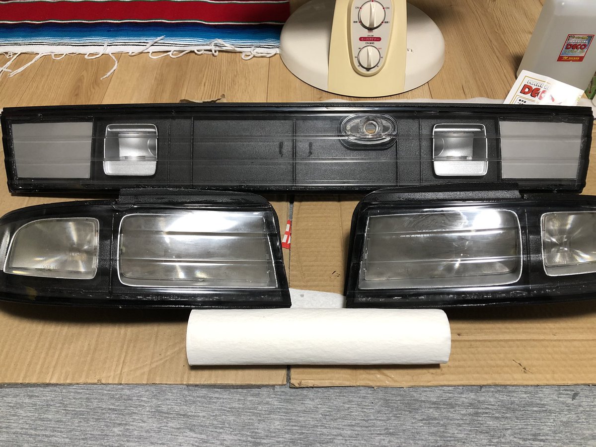 Aare_S14's tweet photo. 純正と社外のニコイチクリアテール完成😎
メーカーからちゃんとしたやつ出したら売れそうだけどなー🤔 https://t.co/bxUJjdrr1p