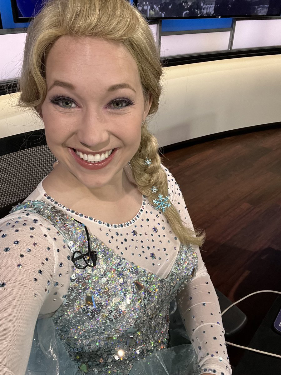 tvalwx's tweet photo. You can probably blame me for the chilly #STL forecast ❄️
#Halloween #Elsa #QueenOfCold https://t.co/o4yy2HwAVl
