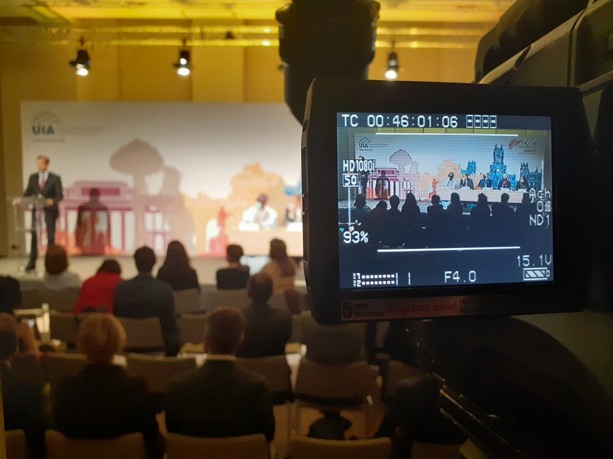 cremadescsotelo's tweet photo. Ceremonia clausura de la 65° Edición del Congreso Anual de la @UnionIntAvocats. Compromiso de la abogacia con la profesión jurídica. Enhorabuena! #UIAMadrid https://t.co/xghzw3uOge