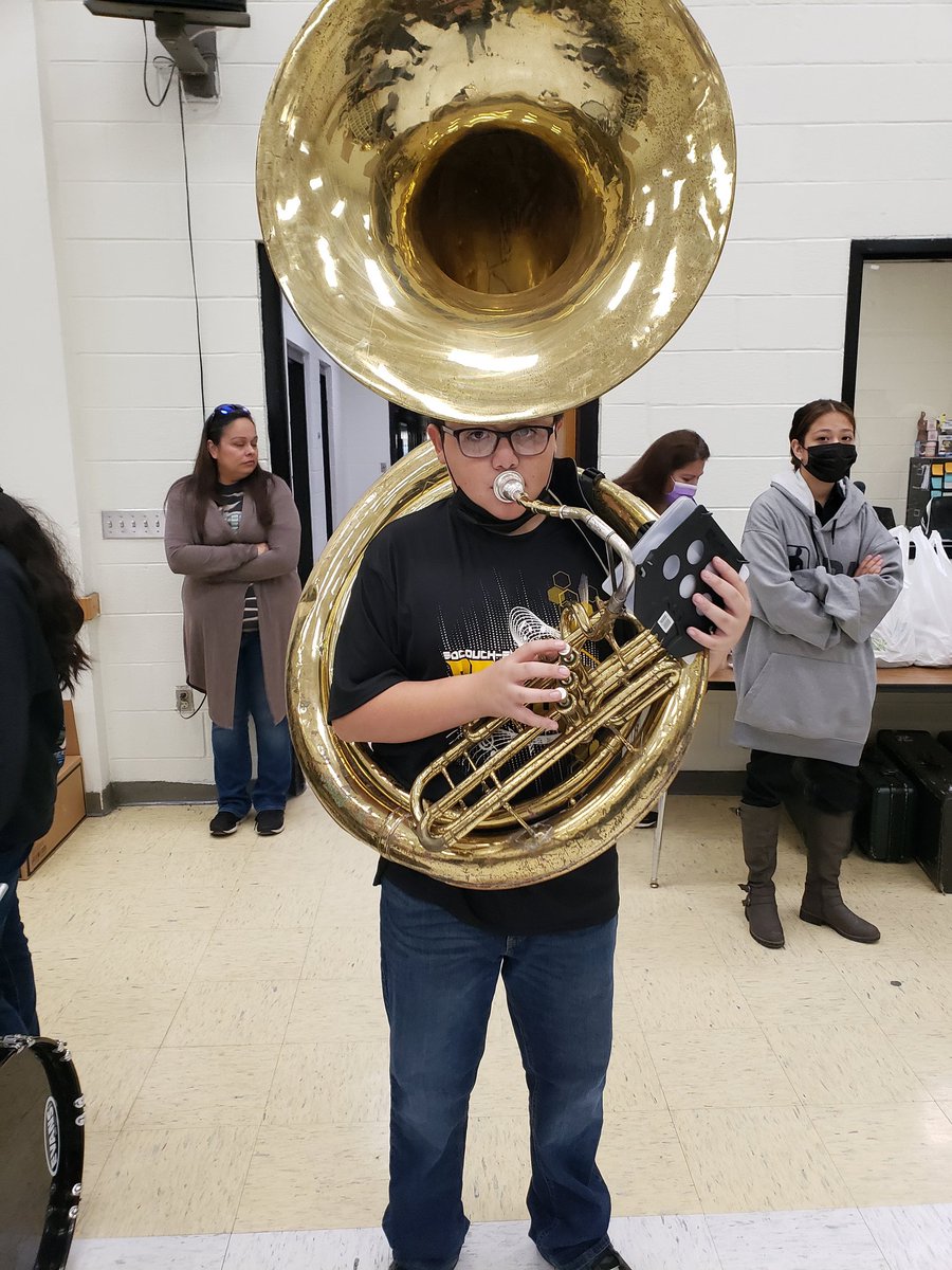 Ruth22274945's tweet photo. Our awesome 7th and 8th and high school band performing for the Stingers 7th and 8th grade football game.  Students did an awesome performance along with our 7th and 8th graders Stingers winning. So proud of our awesome students at CFT. https://t.co/1VnA9fAcpP