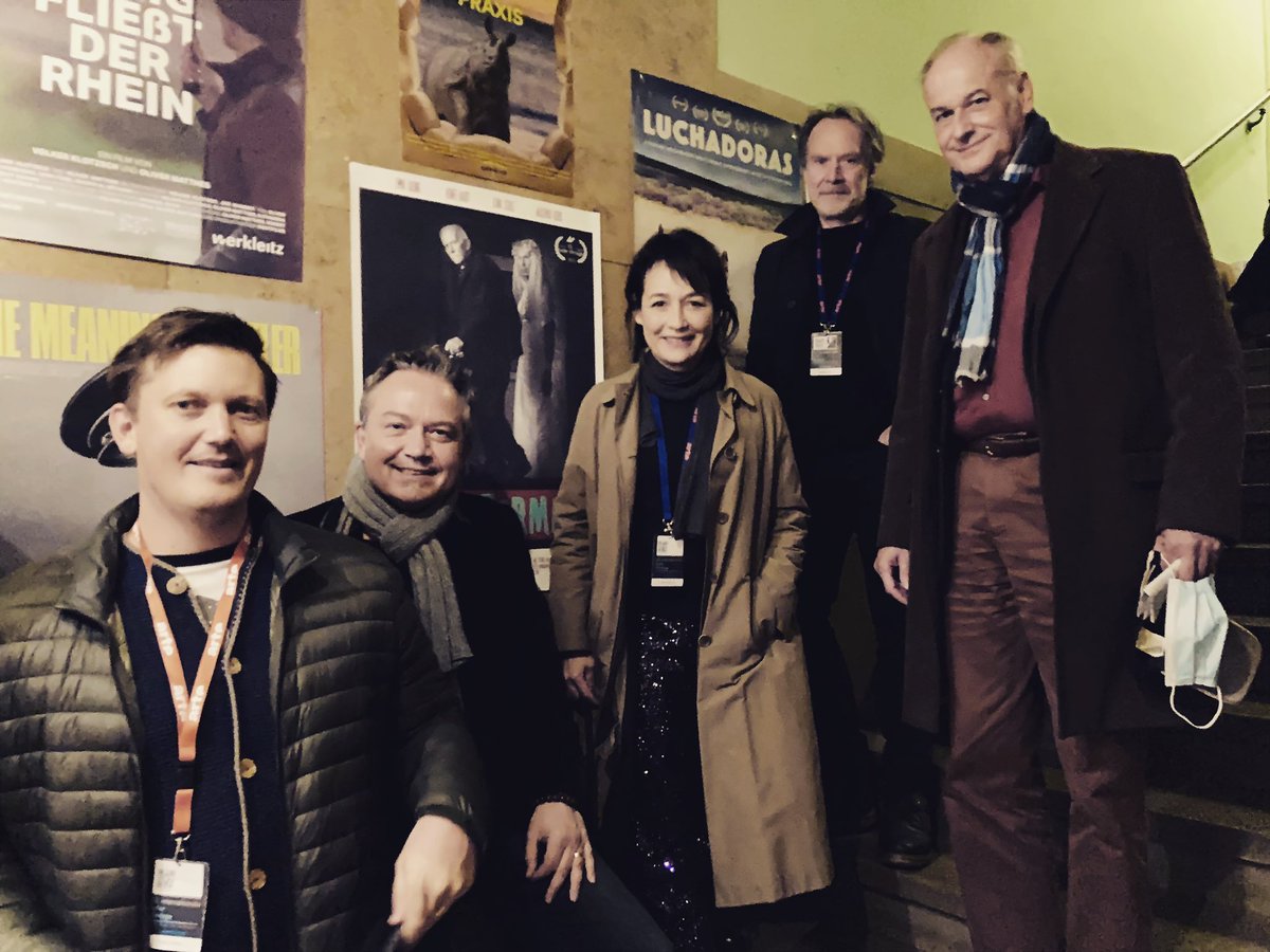 BarsottiMarcel's tweet photo. 🎬 Premiere on the Filmfestival in Hof with our Movie Klabautermann (from left) Tonio Kellner (Producer), Marcel Barsotti (Music), Anke Sevenich (Director), Stephan Falk (Script), Jörg Zick (Actor).

#klabautermann #ankesevenich #toniokellner #marcelbarsotti #neopolfilm #premiere https://t.co/1HrGajSx4g