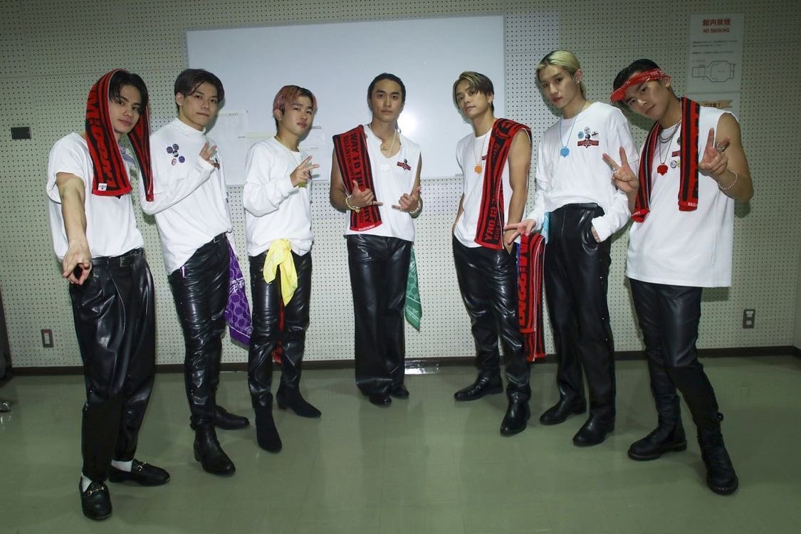 _tripleNn_'s tweet photo. LOOK AT OUR BOYZ  😭😭♥️♥️ https://t.co/uqMSX2Rky0