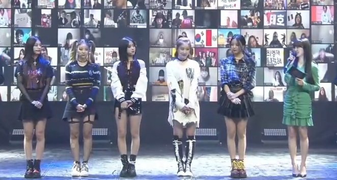 puremelodram4's tweet photo. literally ult interaction https://t.co/vlxarHIj8J