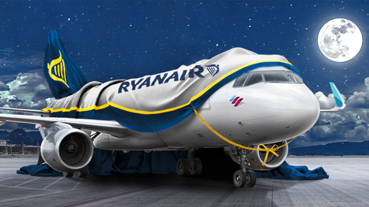 eurowings's tweet image. Our favourite Halloween disguise simply never gets old. 🧡 Happy Hallowings! 🎃👻🦇