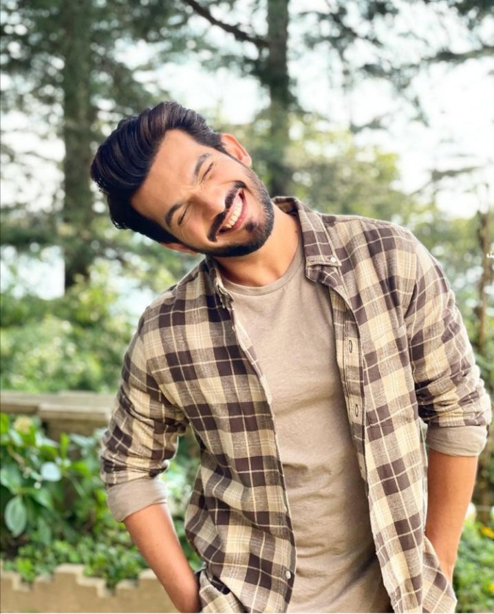 Haaye ni tere happy birthday nu...
Happy birthday Mr. Cool  HBD ARJUN BIJLANI 