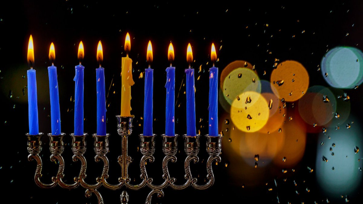 Israel's tweet photo. 28 days. 

That's it. That's the tweet.

#Hanukkah https://t.co/lGhCkJkKkd