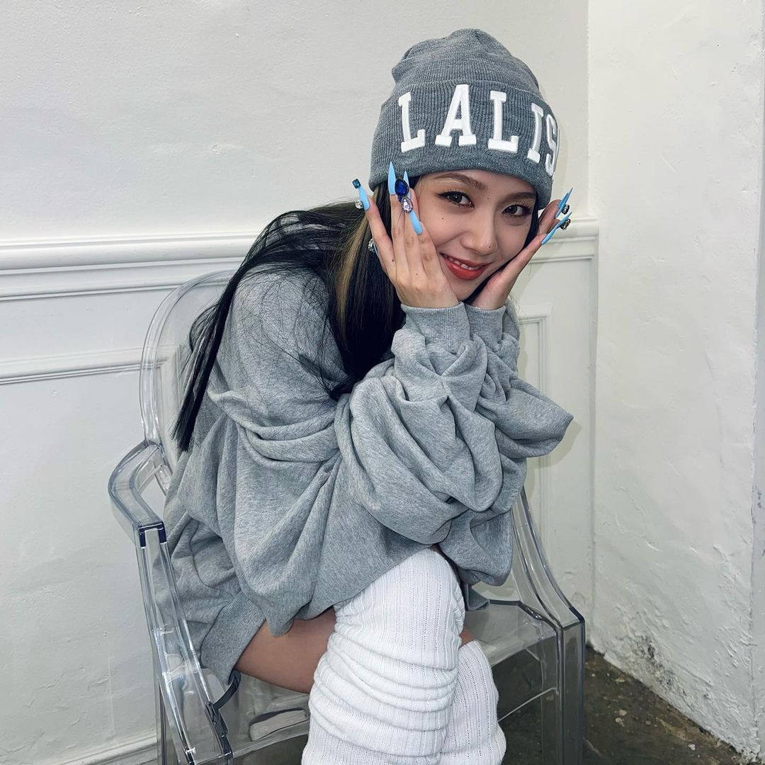 Jrubyjne_'s tweet photo. Si te crees fan N°1 de Lisa, déjame decirte que Jisoo te gana https://t.co/ncxQM04X3v