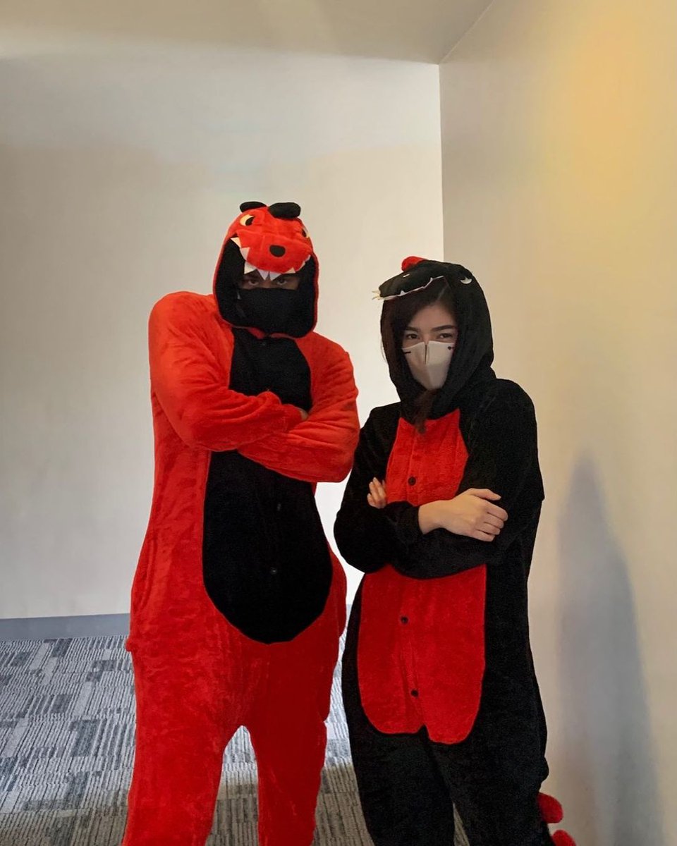 kowalerts's tweet photo. DonBelle trick or treat! Halloween costume! 🦖🥰

#HalloweenCostume #Halloween2021 https://t.co/L9Pzq1RUSE