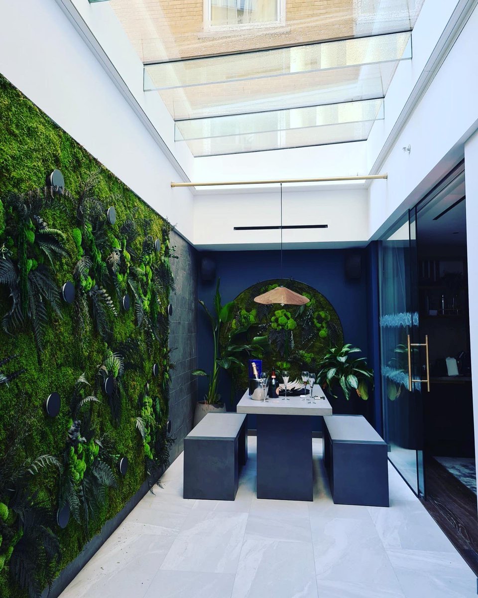 A fab little staycation back at  <a href="/MiddleEightLDN/">Middle Eight</a> - out stunning suite had beautiful living walls, I need to remodel my flat now!