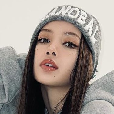 imabossbixch's tweet photo. THEY GOT EVEN THE MOLES RIGHT 😂 https://t.co/GMEQCmfJI8