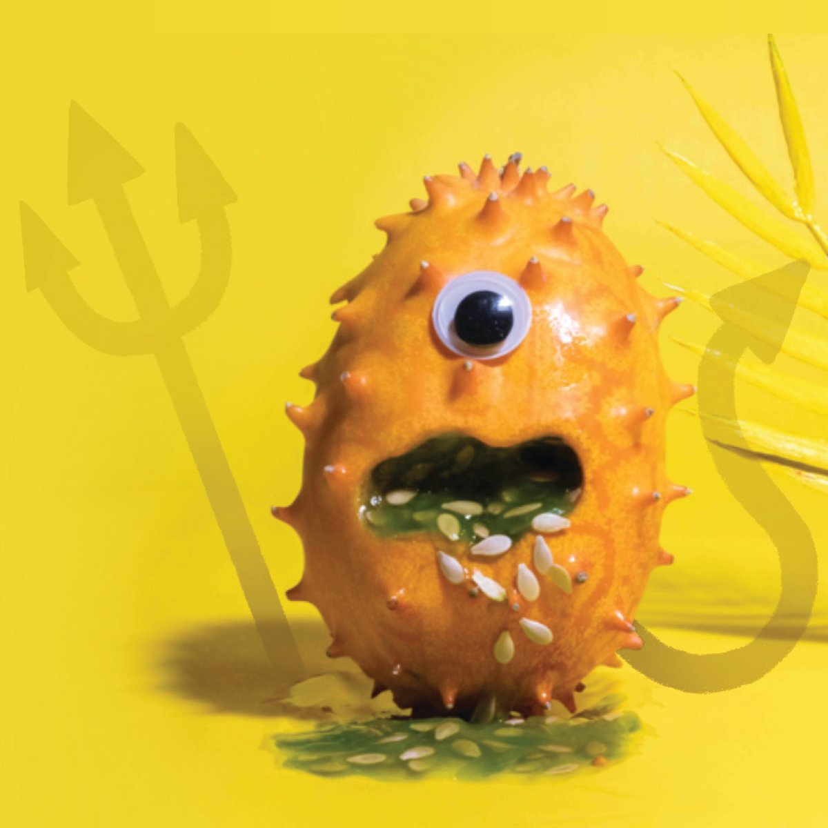 Roche_Bros's tweet image. Kiwano Horned Melons are a mildly flavorful fruit with a flavor reminiscent of a cucumber with notes of melon and lime. Perfect in smoothies, fresh salads, salsa, or in a cocktail! Try this Zombie Rita #ProduceTips #FreakyFruit #KiwanoMelon #HornedMelon #HalloweenSnacks