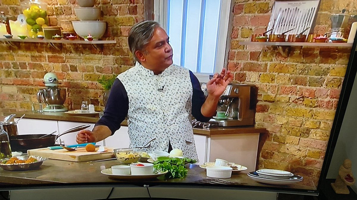 KulveerRanger's tweet photo. Great to see @paulchowdhry making me laugh and @chefviveksingh making me hungry on on the #Diwali special #CelebrationKitchenLive on @BBC1 now🪔 https://t.co/S0BjGJ4tKn