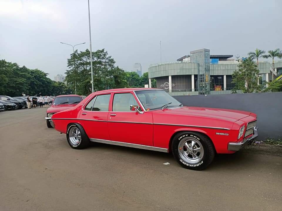 Suka Mobil Tua tweet media