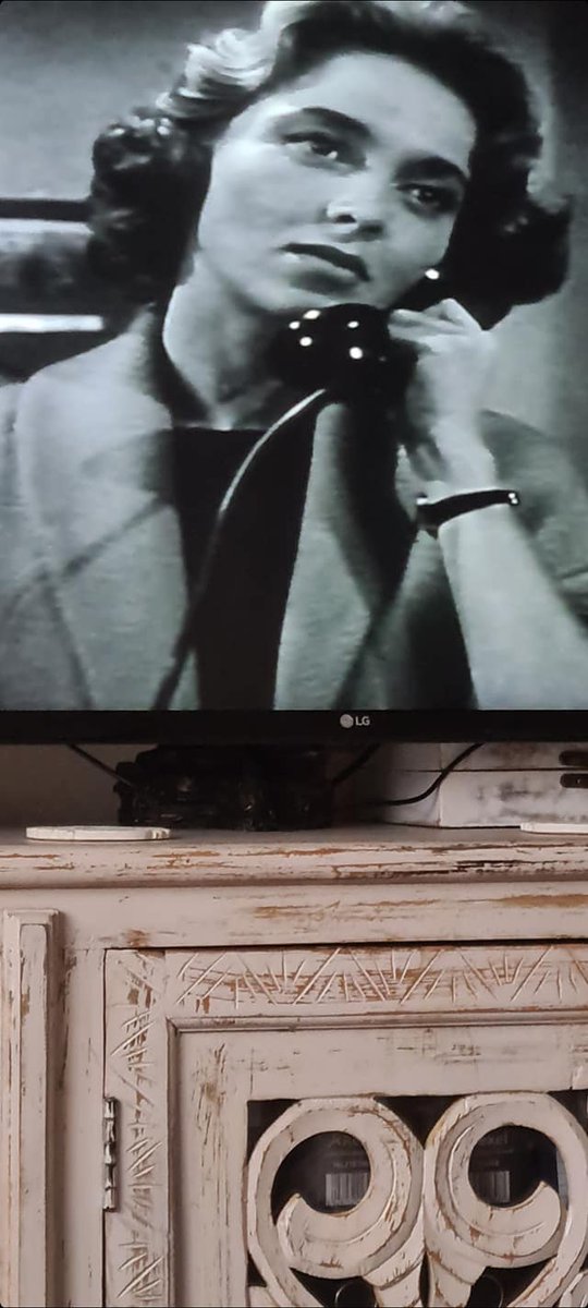 CarolynPoetry's tweet photo. I was watching an old 1957 movie called Decoy and was astounded by how much the actor Mary James looks like the wonderful Jodie Comer of Killing Eve fame
@CarolynPoetry  #jodiecomer #killingeve #thelastduel #freeguy https://t.co/vk7A6qiGfw