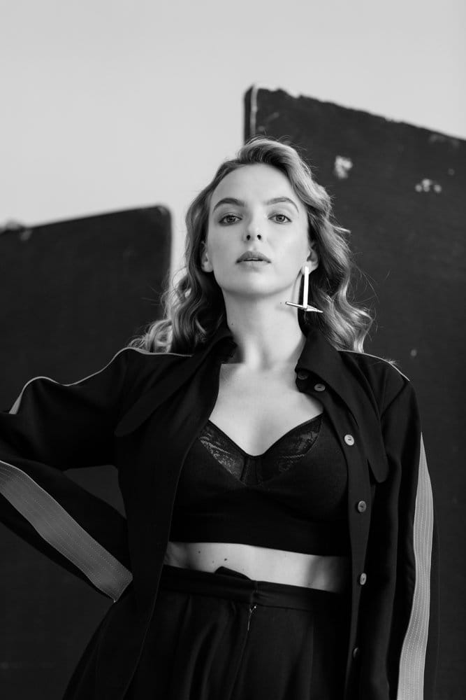 CarolynPoetry's tweet photo. I was watching an old 1957 movie called Decoy and was astounded by how much the actor Mary James looks like the wonderful Jodie Comer of Killing Eve fame
@CarolynPoetry  #jodiecomer #killingeve #thelastduel #freeguy https://t.co/vk7A6qiGfw