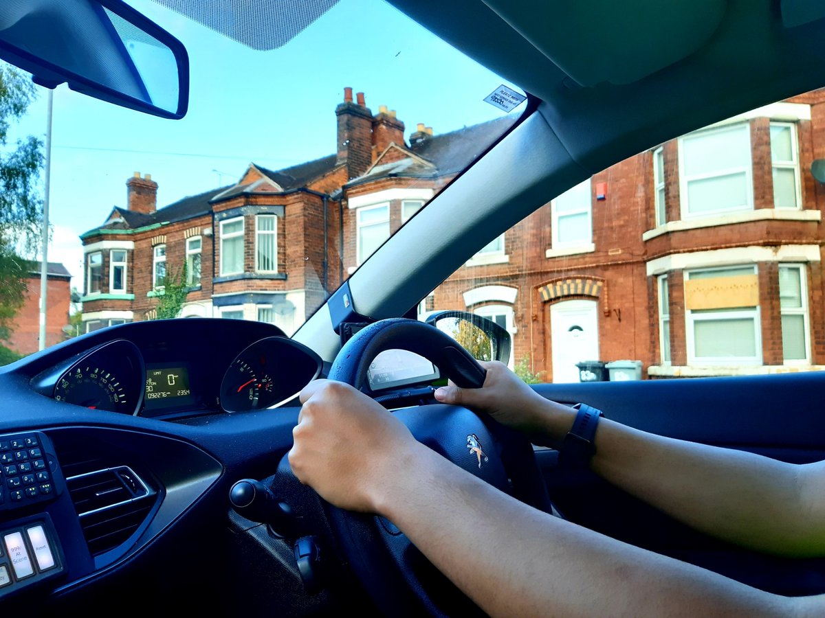 CreweEastPol's tweet photo. Officers are currently patrolling Hungerford Road.

Your local officers will be out patrolling this evening. 

Call 101 to report crime or 999 always in an emergency!

#creweeastpolice #wecare https://t.co/TYZKPqftfo