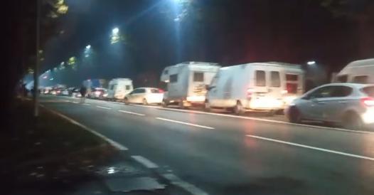 Rave party alle porte di Torino, almeno 6 mila persone radunate nell’ex stabilimento Fiat csera.it/f39895abAG